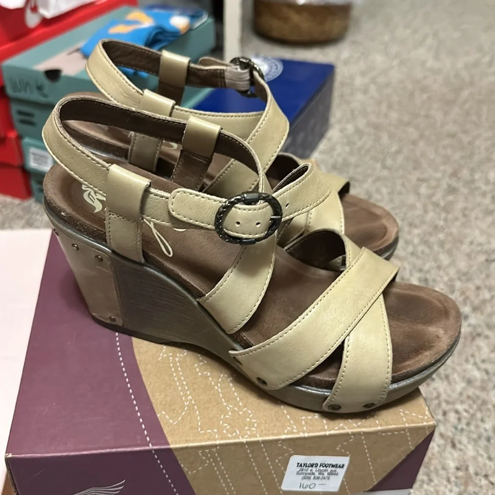 Dansko “Frida” - Picture 3 of 6